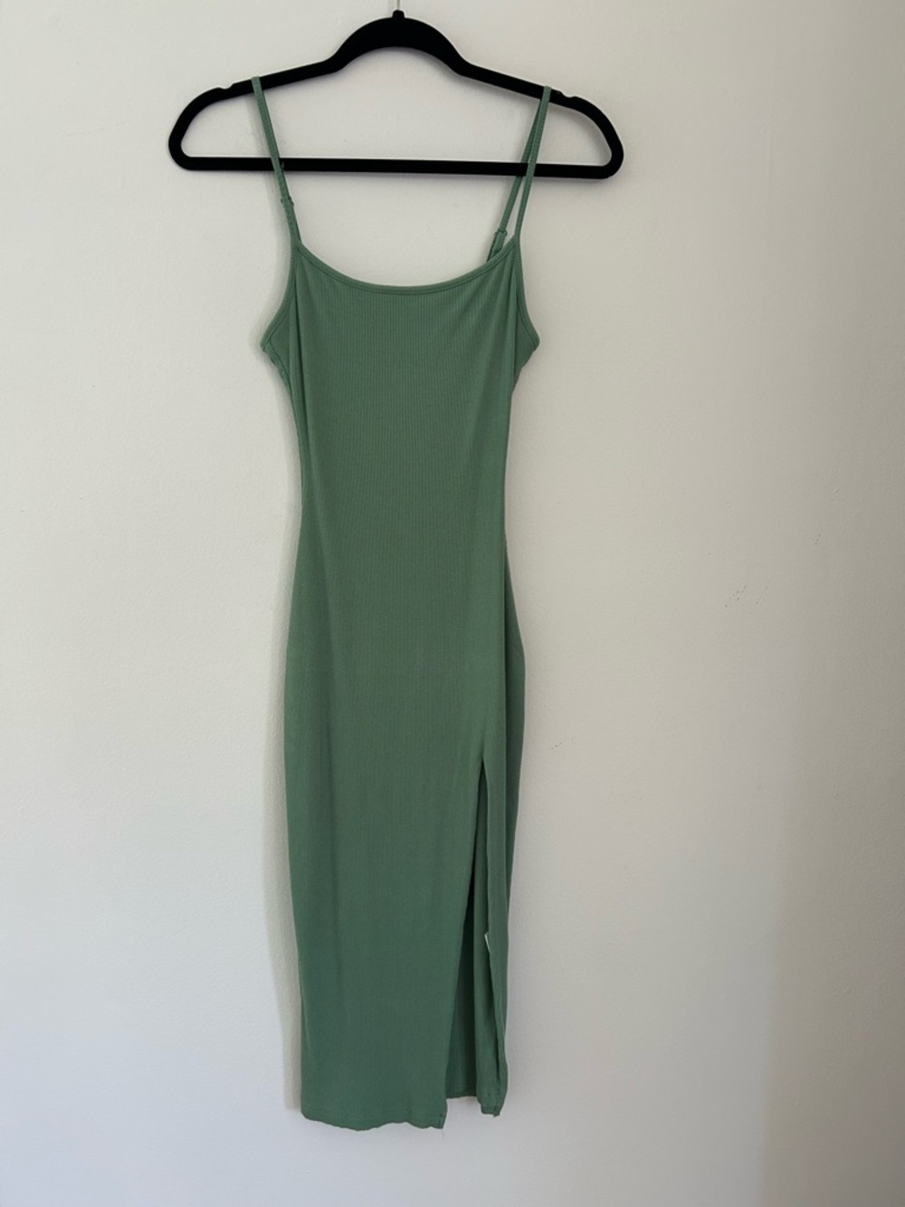 Revolve Superdown candace slit green midi dress size XS - Picture 4 of 9